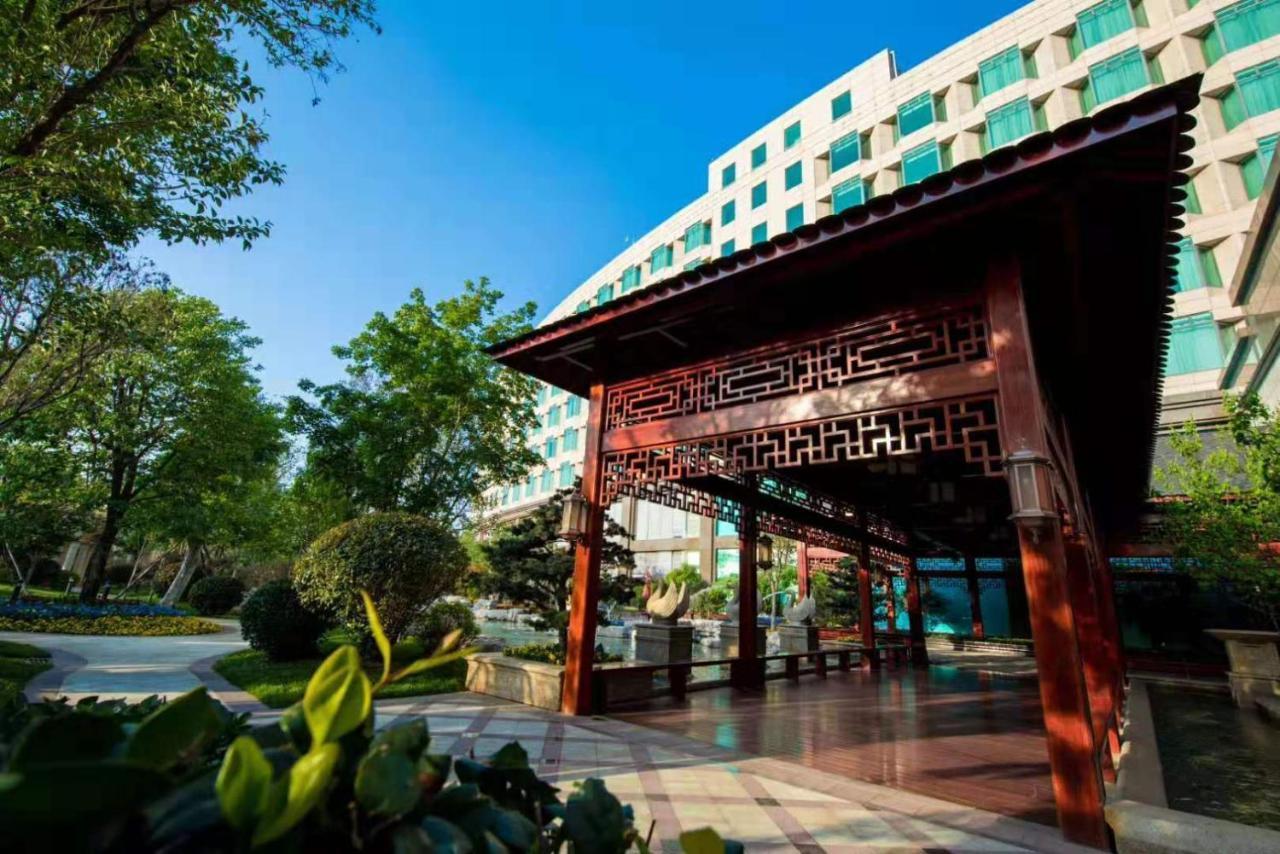 Wyndham Qingdao Hotel Exterior photo